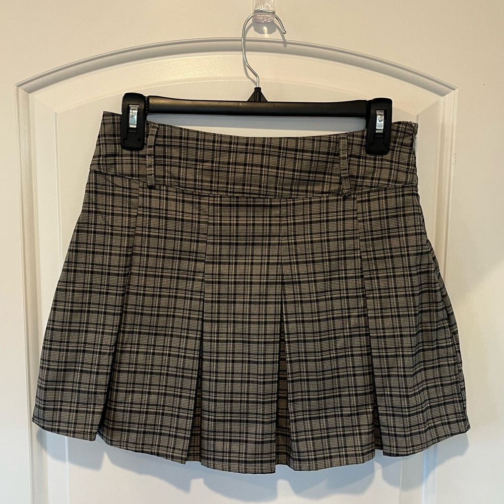 Le Lis Collection - Plaid Pleated Mini Skirt Size Small - Dark Academia Preppy